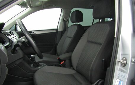 Volkswagen Tiguan II, 2018 год, 2 040 000 рублей, 11 фотография