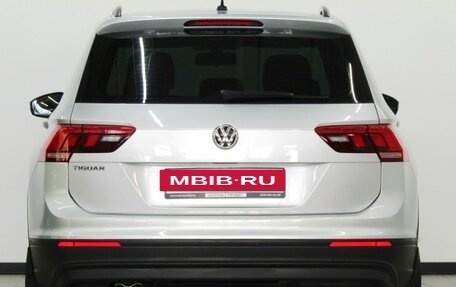 Volkswagen Tiguan II, 2018 год, 2 040 000 рублей, 4 фотография
