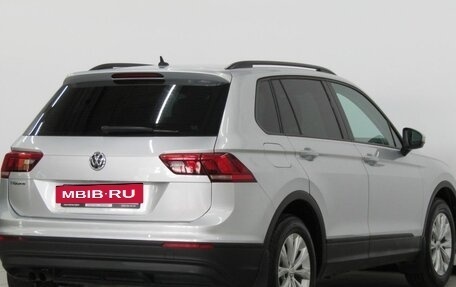 Volkswagen Tiguan II, 2018 год, 2 040 000 рублей, 5 фотография
