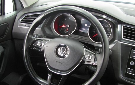 Volkswagen Tiguan II, 2018 год, 2 040 000 рублей, 15 фотография