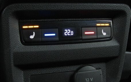 Volkswagen Tiguan II, 2018 год, 2 040 000 рублей, 17 фотография