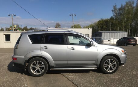 Mitsubishi Outlander III рестайлинг 3, 2010 год, 859 000 рублей, 4 фотография