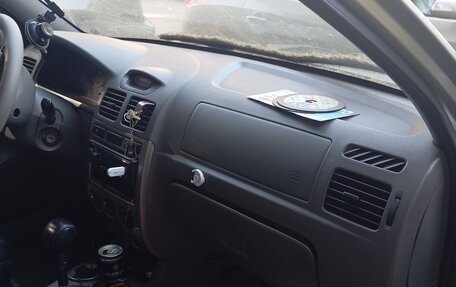 KIA Rio II, 2004 год, 70 000 рублей, 17 фотография