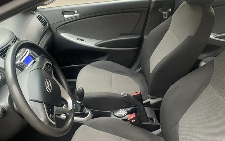 Hyundai Solaris II рестайлинг, 2013 год, 740 000 рублей, 8 фотография