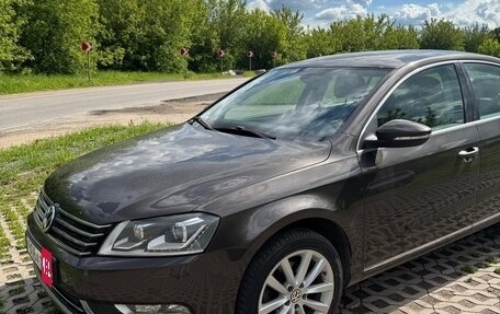 Volkswagen Passat B7, 2012 год, 940 000 рублей, 2 фотография