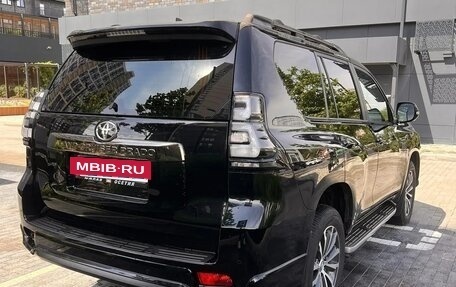 Toyota Land Cruiser Prado 150 рестайлинг 2, 2022 год, 6 600 000 рублей, 5 фотография