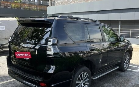 Toyota Land Cruiser Prado 150 рестайлинг 2, 2022 год, 6 600 000 рублей, 6 фотография