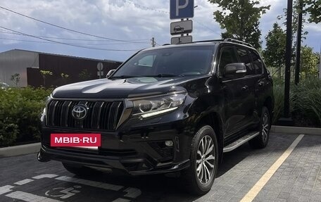 Toyota Land Cruiser Prado 150 рестайлинг 2, 2022 год, 6 600 000 рублей, 3 фотография