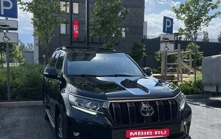 Toyota Land Cruiser Prado 150 рестайлинг 2, 2022 год, 6 600 000 рублей, 2 фотография
