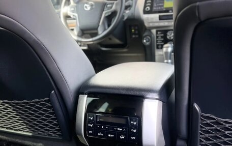 Toyota Land Cruiser Prado 150 рестайлинг 2, 2022 год, 6 600 000 рублей, 14 фотография