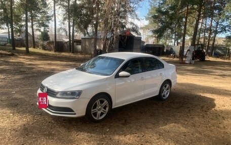Volkswagen Jetta VI, 2015 год, 780 000 рублей, 2 фотография