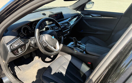 BMW 5 серия, 2018 год, 2 950 000 рублей, 4 фотография