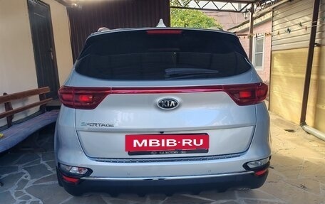 KIA Sportage IV рестайлинг, 2020 год, 2 100 000 рублей, 5 фотография
