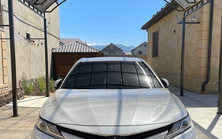 Toyota Camry, 2020 год, 2 640 000 рублей, 2 фотография