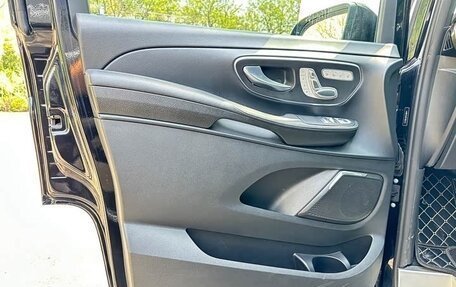 Mercedes-Benz V-Класс, 2023 год, 5 690 000 рублей, 8 фотография