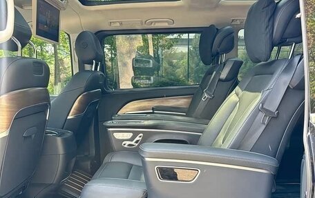 Mercedes-Benz V-Класс, 2023 год, 5 690 000 рублей, 16 фотография