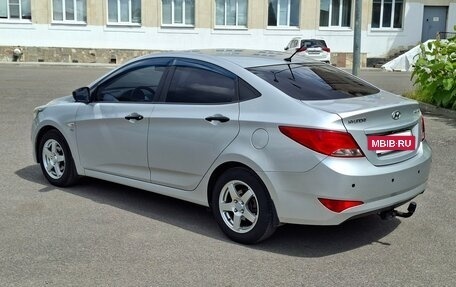Hyundai Solaris II рестайлинг, 2015 год, 1 100 000 рублей, 7 фотография
