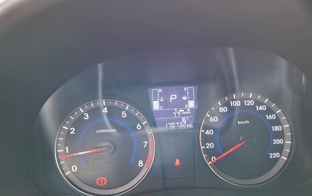 Hyundai Solaris II рестайлинг, 2015 год, 1 100 000 рублей, 15 фотография