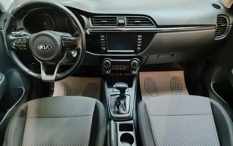 KIA Rio IV, 2018 год, 1 400 000 рублей, 10 фотография