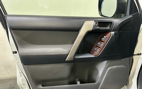Toyota Land Cruiser Prado 150 рестайлинг 2, 2012 год, 2 950 000 рублей, 22 фотография
