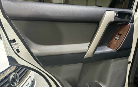 Toyota Land Cruiser Prado 150 рестайлинг 2, 2012 год, 2 950 000 рублей, 24 фотография