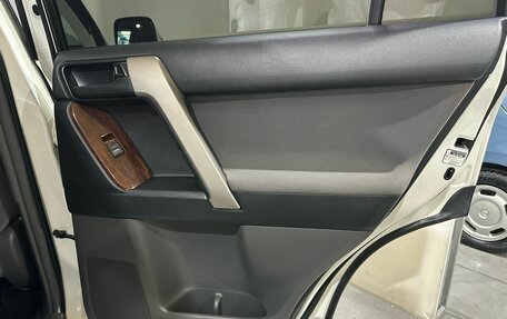 Toyota Land Cruiser Prado 150 рестайлинг 2, 2012 год, 2 950 000 рублей, 25 фотография