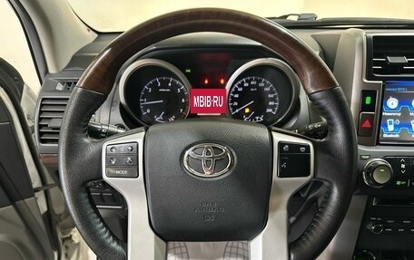 Toyota Land Cruiser Prado 150 рестайлинг 2, 2012 год, 2 950 000 рублей, 32 фотография