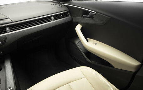 Audi A4, 2017 год, 2 375 000 рублей, 26 фотография
