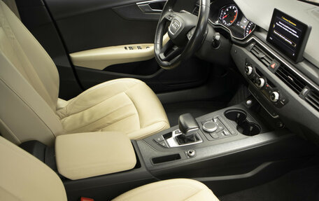 Audi A4, 2017 год, 2 375 000 рублей, 28 фотография