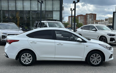 Hyundai Solaris II рестайлинг, 2018 год, 1 370 000 рублей, 8 фотография