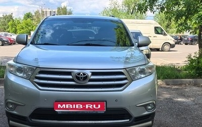 Toyota Highlander III, 2013 год, 2 150 000 рублей, 1 фотография