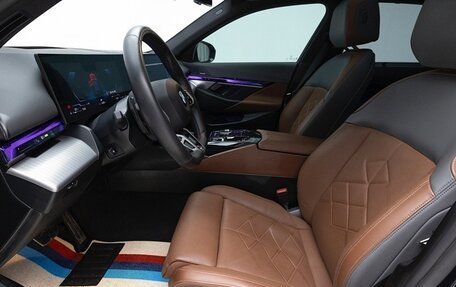 BMW 5 серия, 2025 год, 6 670 000 рублей, 5 фотография