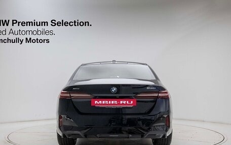 BMW 5 серия, 2025 год, 6 670 000 рублей, 3 фотография