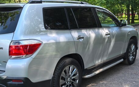 Toyota Highlander III, 2013 год, 2 150 000 рублей, 4 фотография