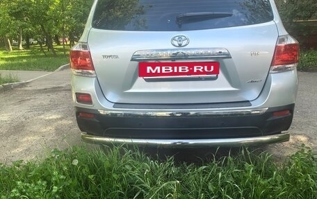 Toyota Highlander III, 2013 год, 2 150 000 рублей, 6 фотография