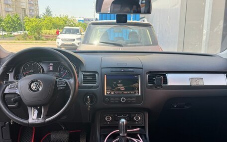 Volkswagen Touareg III, 2011 год, 2 100 000 рублей, 3 фотография