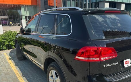 Volkswagen Touareg III, 2011 год, 2 100 000 рублей, 8 фотография