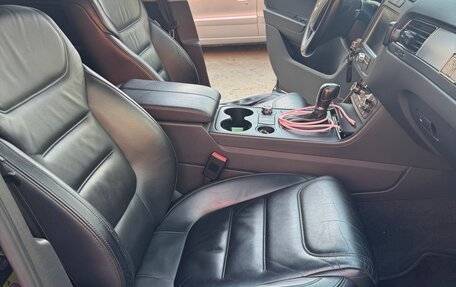 Volkswagen Touareg III, 2011 год, 2 100 000 рублей, 4 фотография