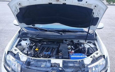 Renault Logan II, 2015 год, 670 000 рублей, 2 фотография