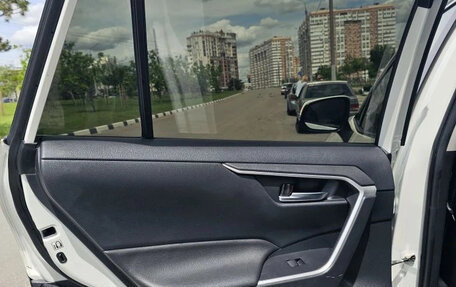 Toyota RAV4, 2019 год, 3 500 000 рублей, 4 фотография