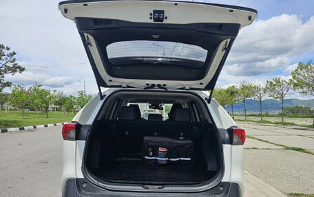 Toyota RAV4, 2019 год, 3 500 000 рублей, 8 фотография
