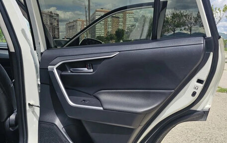Toyota RAV4, 2019 год, 3 500 000 рублей, 7 фотография