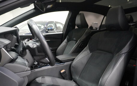 Toyota Camry, 2025 год, 3 990 000 рублей, 8 фотография