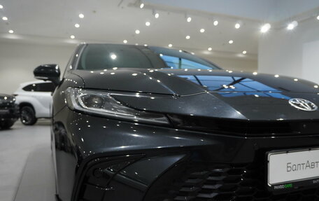 Toyota Camry, 2025 год, 3 990 000 рублей, 25 фотография