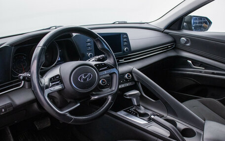 Hyundai Elantra, 2021 год, 1 980 000 рублей, 10 фотография