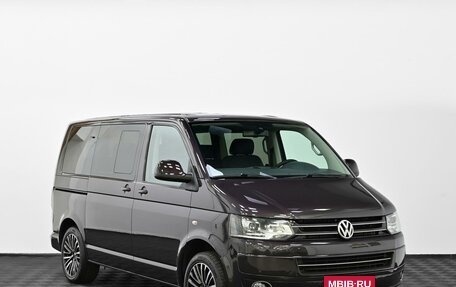 Volkswagen Caravelle T5, 2013 год, 2 299 000 рублей, 1 фотография