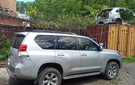 Toyota Land Cruiser Prado 150 рестайлинг 2, 2011 год, 2 350 000 рублей, 1 фотография