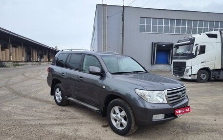 Toyota Land Cruiser 200, 2011 год, 3 100 000 рублей, 1 фотография