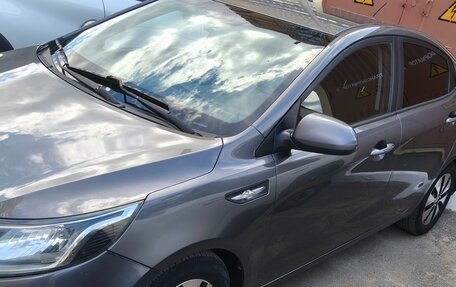 KIA Rio III рестайлинг, 2013 год, 800 000 рублей, 2 фотография