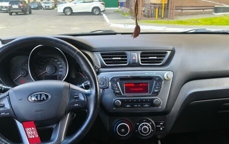 KIA Rio III рестайлинг, 2013 год, 800 000 рублей, 6 фотография